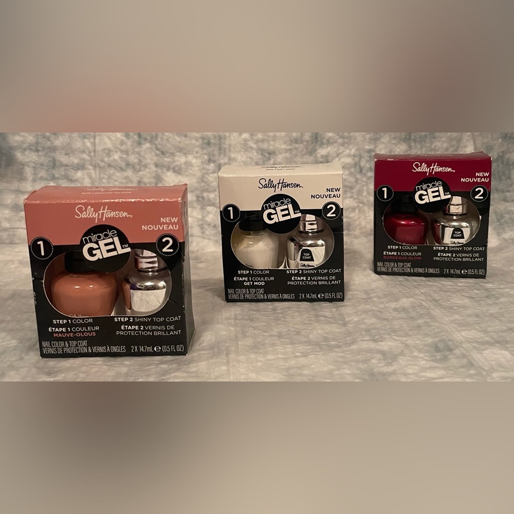 Sally Hansen Miracle Gell Colour & Top Coat Set Of 2. Price Per Set.